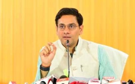 दुग्ध उत्पादक किसानों को दिवाली से पहले मिलेगी बकाया धनराशि