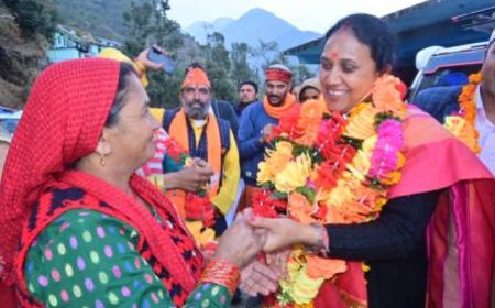 आशा नौटियाल ने कालीमठ घाटी के गांवों का भ्रमण कर मांगा जनसमर्थन