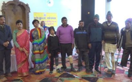 गोकुल संस्था ने दिव्यांगजनों को वितरित किए कम्प्यूटर एवं कृत्रिम उपकरण