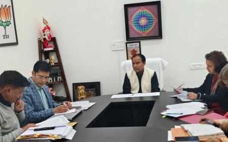 सूबे में स्वास्थ्य सेवाओं की जनपदवार करें समीक्षाः डॉ. धन सिंह रावत