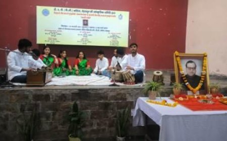 प्रख्यात शिक्षाविद् स्व० वीरेन्द्र स्वरूप की स्मृति में स्वरांजलि का किया गया आयोजन