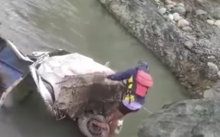 पिकअप वाहन हुआ दुर्घटनाग्रस्त, एसडीआरएफ ने चलाया रेस्क्यू अभियान