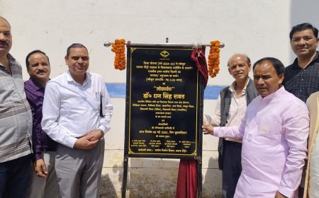 06 गांवों को सड़क से जोड़ने के लिये मंत्री ने दिये त्वरित कार्रवाई के निर्देश