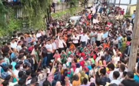 नंदानगर के मनोज को न्याय की मांग को लेकर सड़कों पर उतरे लोग