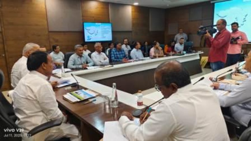 उत्तराखंड में खुलेगा त्रिभुवन सहकारी विश्वविद्यालय का कैंपस : डॉ धन सिंह रावत