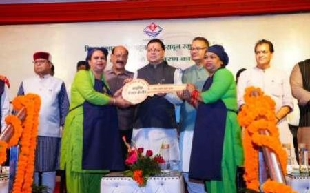 मुख्यमंत्री पुष्कर सिंह धामी ने किया देहरादून के ऐतिहासिक घण्टाघर के भव्य रूपांतरण एवं स्वचालित प्रकाश व्यवस्था का लोकार्पण 