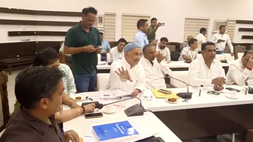 SIR प्रक्रिया के विरोध में कांग्रेसी विधायक लामबंद, कलेक्ट्रेट पहुंचकर जताई नाराजगी