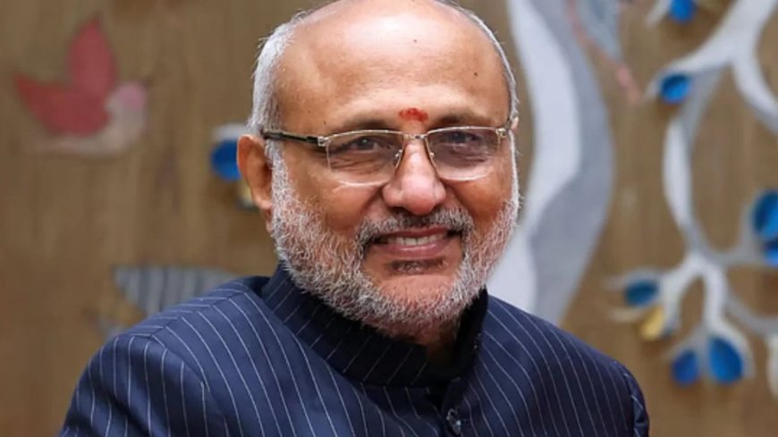 दो दिवसीय दौरे पर देहरादून पहुंचे उपराष्ट्रपति राधाकृष्णन, IFS अधिकारियों से करेंगे संवाद