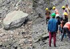 चीरबासा में मलबा-पत्थर गिरने से केदारनाथ पैदल मार्ग बंद, यात्रा रोकी गई