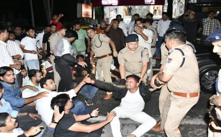DAV छात्रसंघ चुनाव से पहले SSP कैंप कार्यालय पर हंगामा, बंटू के खिलाफ NBW से नाराज NSUI-कांग्रेस कार्यकर्ता