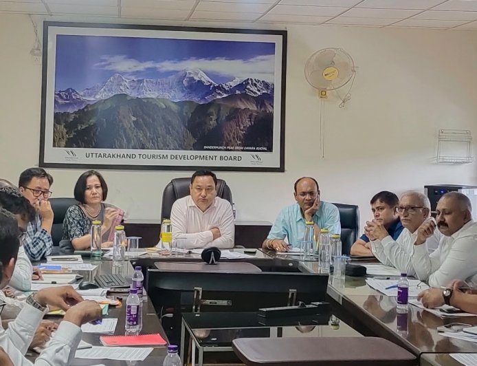 गर्म पानी के स्रोतों से बढ़ेगा पर्यटन, जियोथर्मल पूल में विकसित होगी स्नान सुविधा