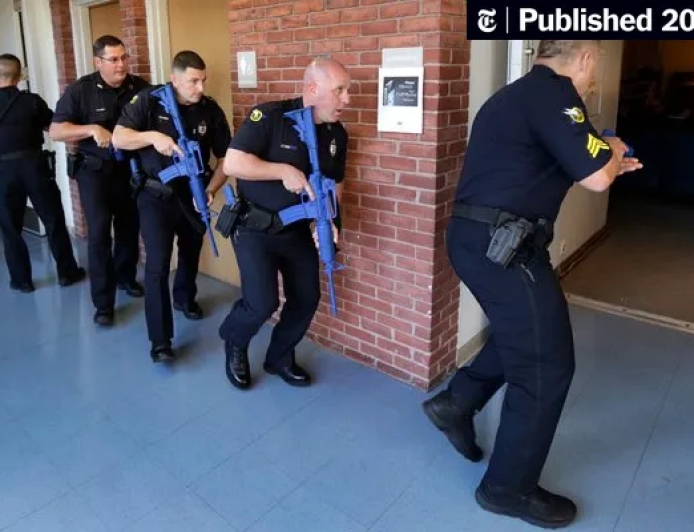 Oregon School Shooting: अमेरिका के स्कूल में फायरिंग से मचा हड़कंप, 3 बच्चों समेत 4 की मौत; हमलावर भी नहीं बचा