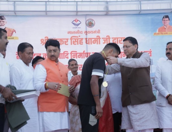 चम्पावत को CM धामी की सौगात, बनबसा में बैडमिंटन कोर्ट समेत कई विकास कार्यों का किया शिलान्यास